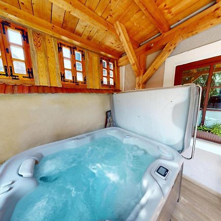 Resort Hisa Ida - Apartments With Hot Tub And Sauna イヴァンチュナ・ゴリツァ エクステリア 写真