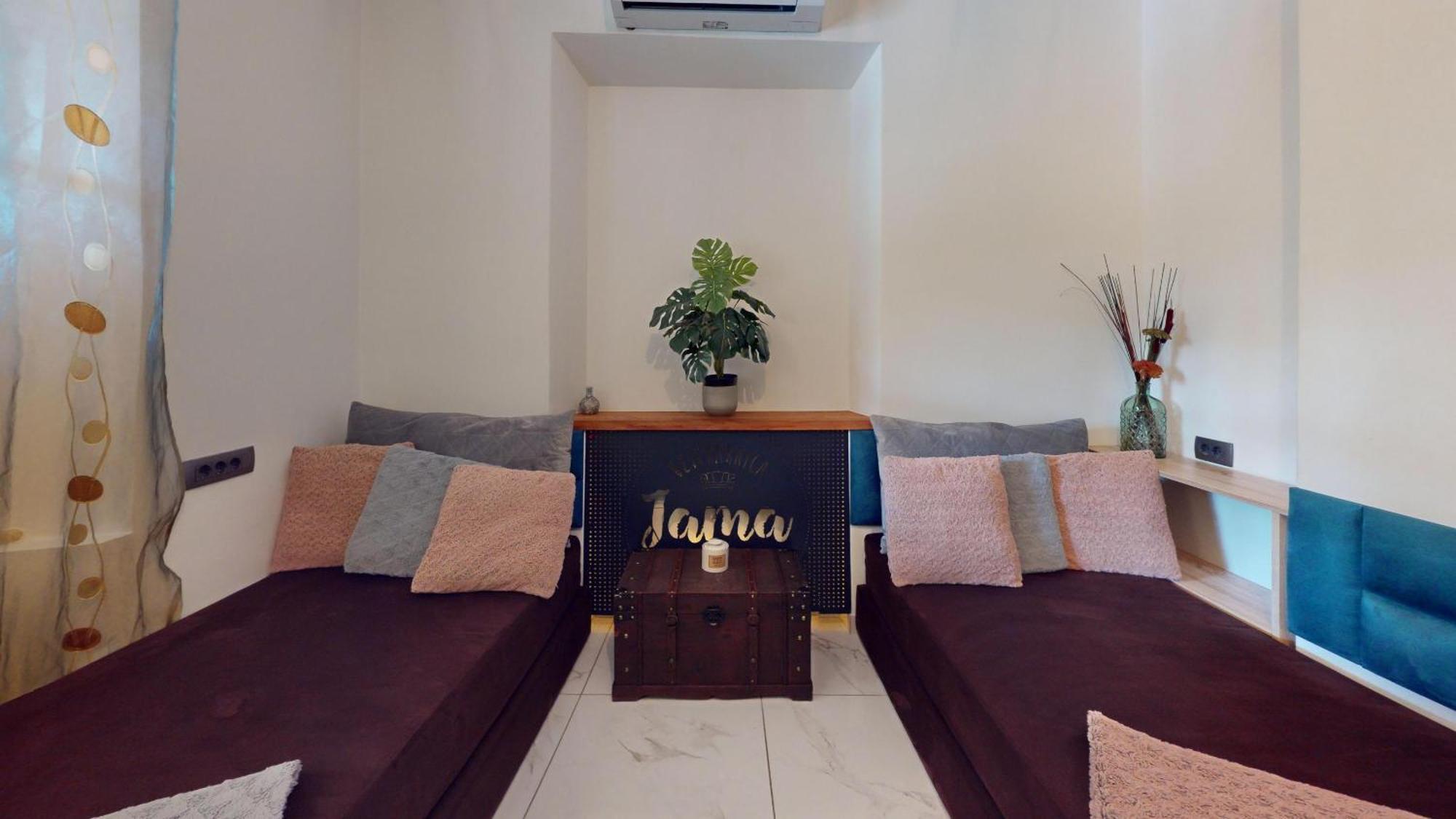 Resort Hisa Ida - Apartments With Hot Tub And Sauna イヴァンチュナ・ゴリツァ 部屋 写真