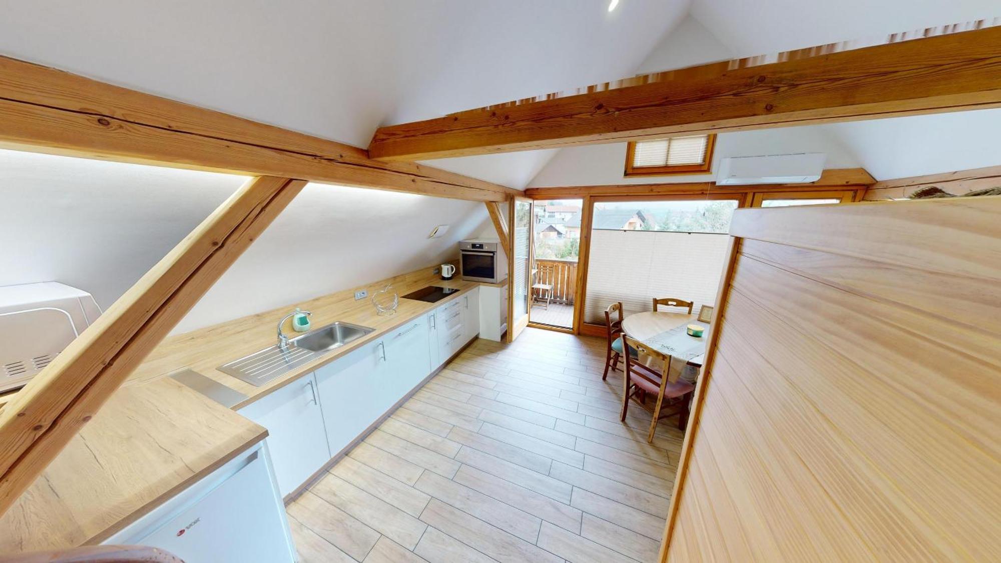 Resort Hisa Ida - Apartments With Hot Tub And Sauna イヴァンチュナ・ゴリツァ 部屋 写真